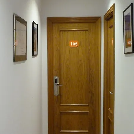 招待所 加拉特酒店